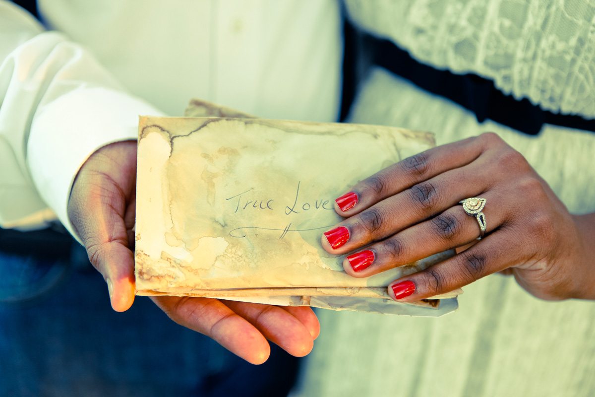 Vintage Love Letters | The Majestic Vision Wedding Planning | Riverbend Park in Palm Beach, FL | www.themajesticvision.com | Krystal Zaskey Photography