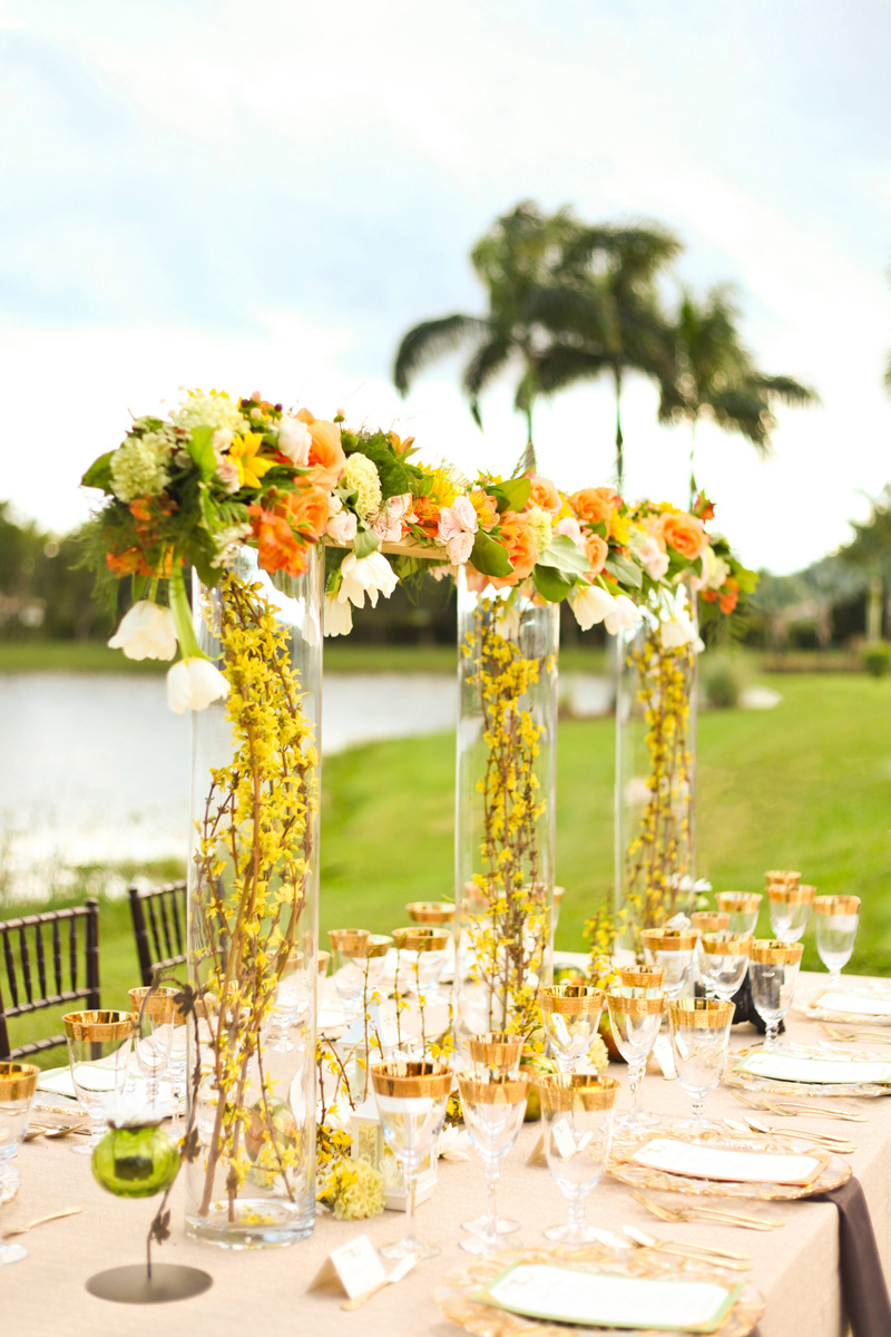 Elegant Orange and Gold Tablescape | The Majestic Vision Wedding Planning | International Polo Club in Palm Beach, FL | www.themajesticvision.com | Krystal Zaskey Photography