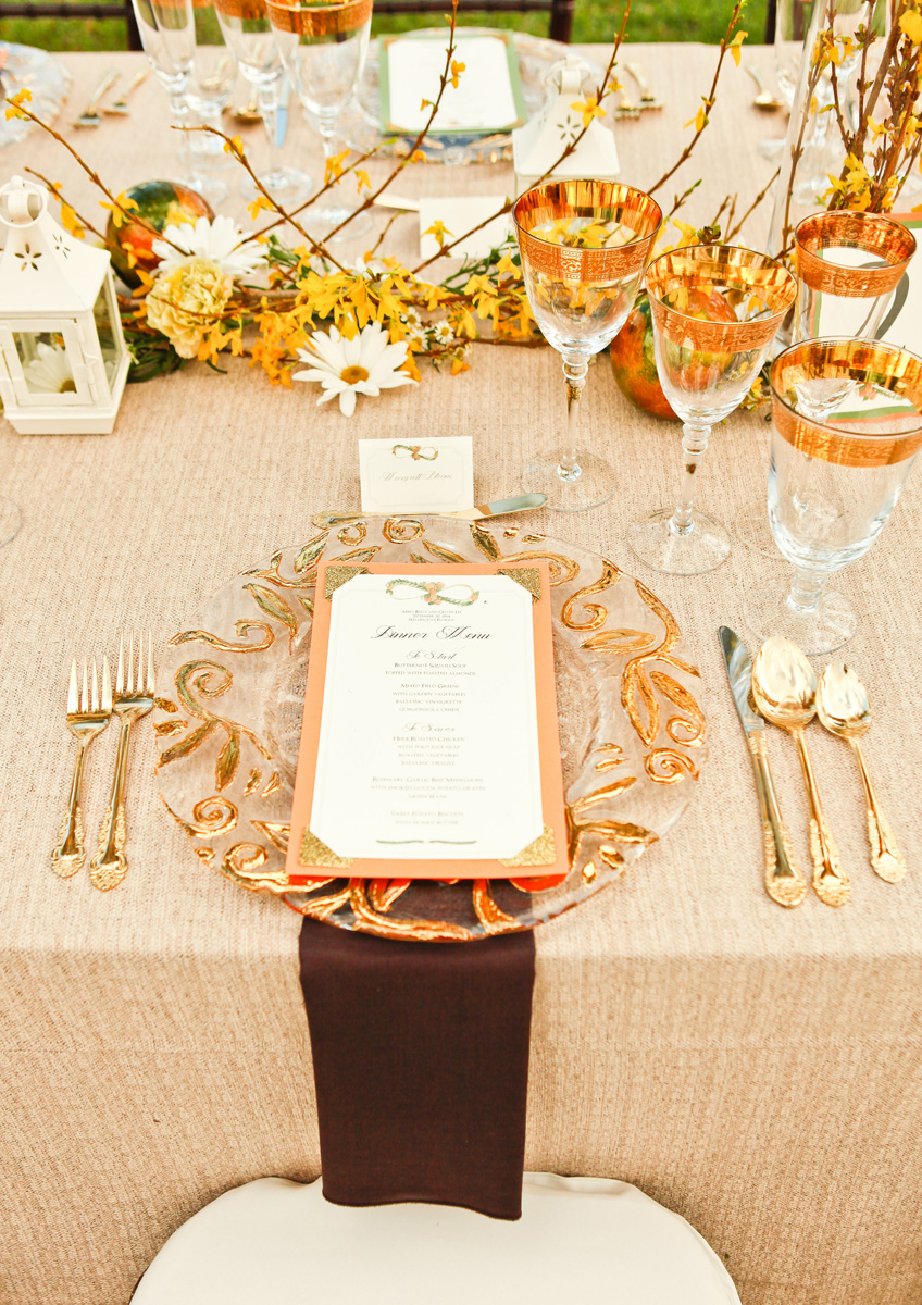 Elegant Orange and Gold Tablescape | The Majestic Vision Wedding Planning | International Polo Club in Palm Beach, FL | www.themajesticvision.com | Krystal Zaskey Photography