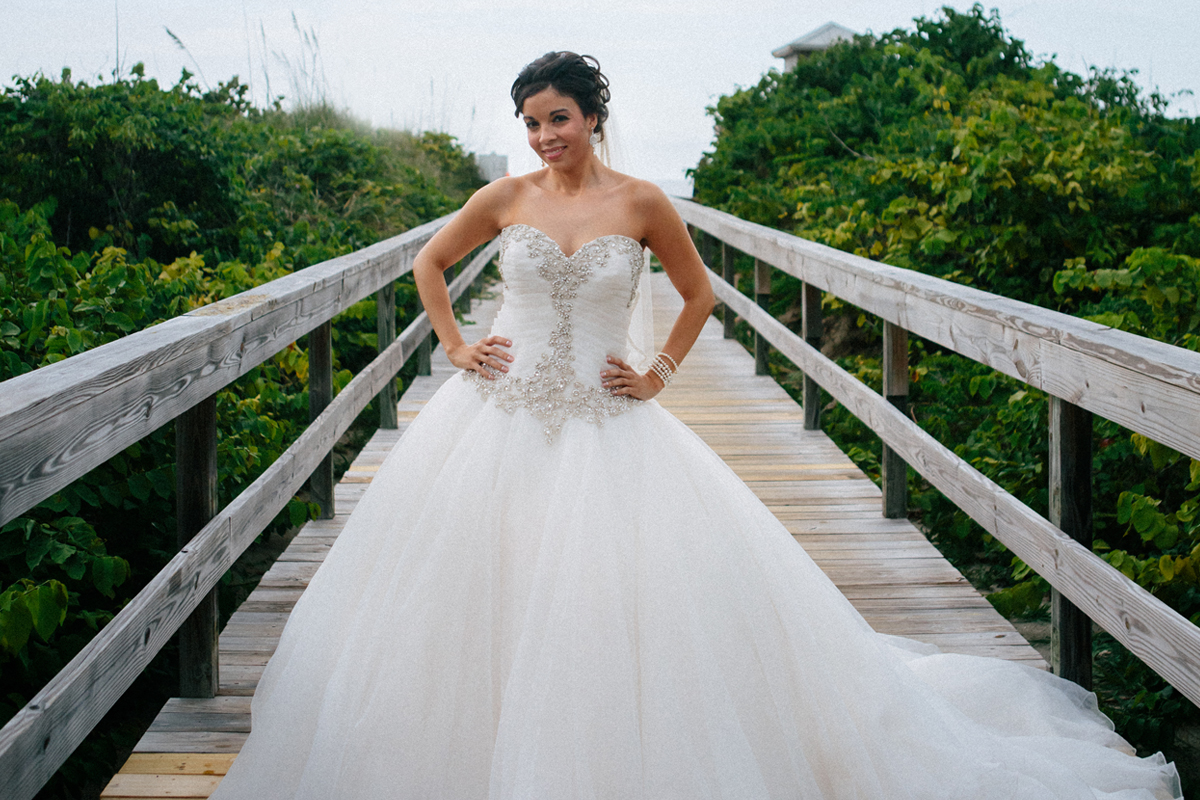 Stunning Pnina Tornai Bridal Gown | The Majestic Vision Wedding Planning | Sailfish Marina in Palm Beach, FL | www.themajesticvision.com | Robert Madrid Photography