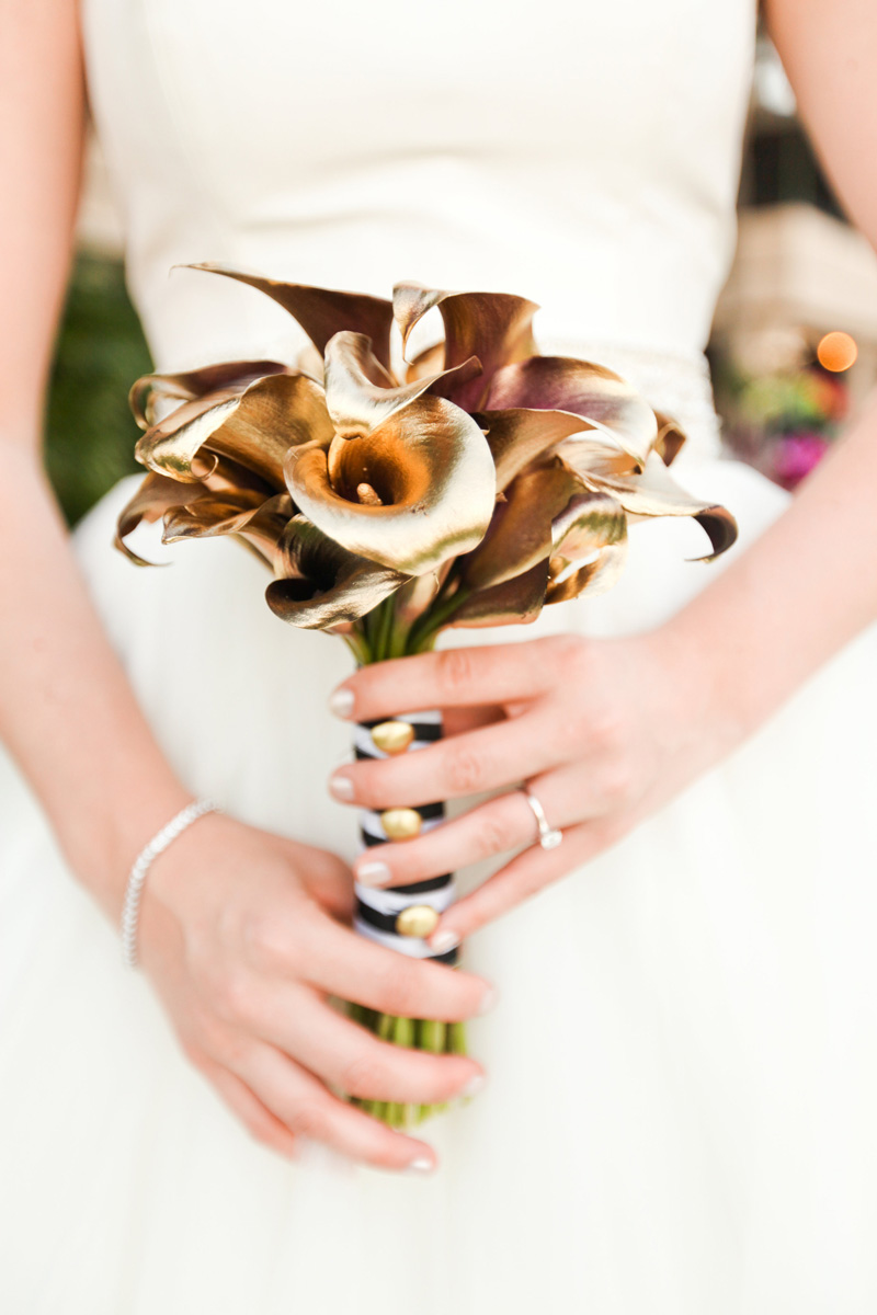 Modern Bridal Bouquet with Gold Tulips Wrapped in Black and White Fabric | The Majestic Vision Wedding Planning | Breakers West in Palm Beach, FL | www.themajesticvision.com | Krystal Zaskey Photography