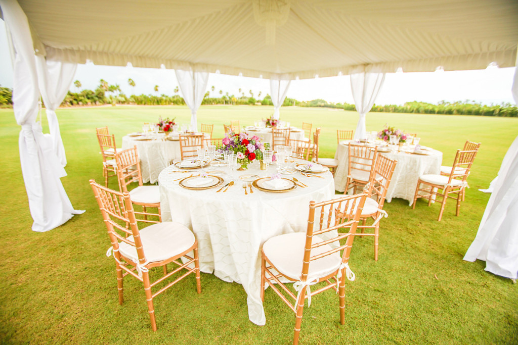Beautiful White Reception Tent for Whimsical Emerald and Amethyst Wedding | The Majestic Vision Wedding Planning | The Wanderers Club in Wellington, FL | www.themajesticvision.com | Krystal Zaskey Photography
